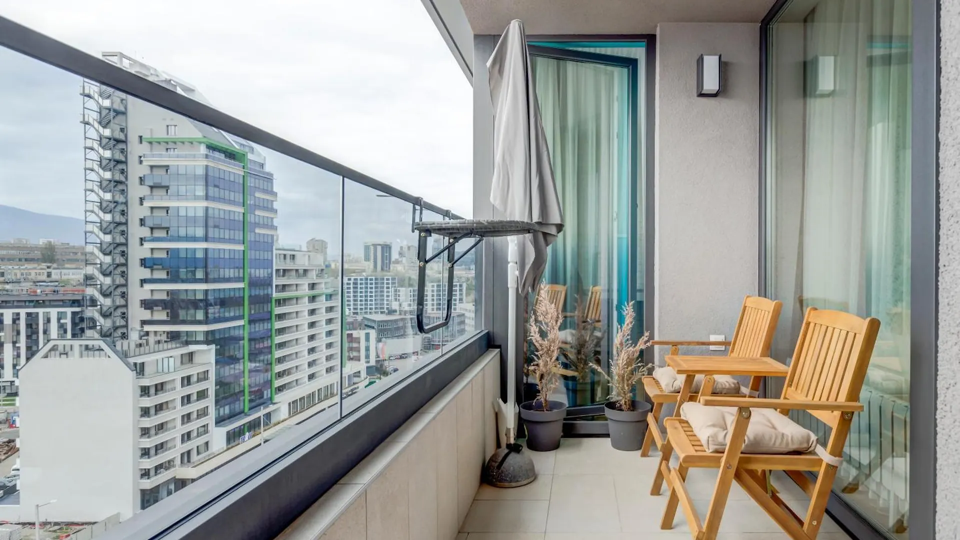 Apartmán Luxury 2 Bdrm Getaway And Free Parking Sofie 0*,